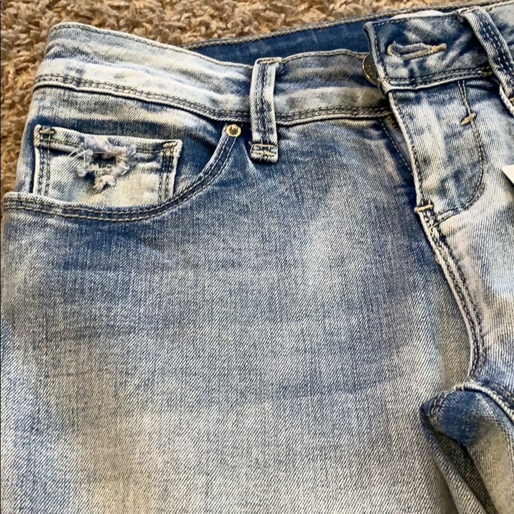 Ymi - Picture 3 of 6